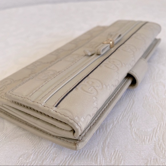 GUCCI Guccissima Bow Signature Wallet - Picture 11 of 14